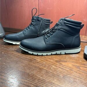 Steve Madden Men’s  Devant Ankle Boots Size 10 US